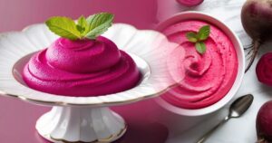 Mousse de Remolacha: Un Postre Lujoso con Elegancia Terrenal